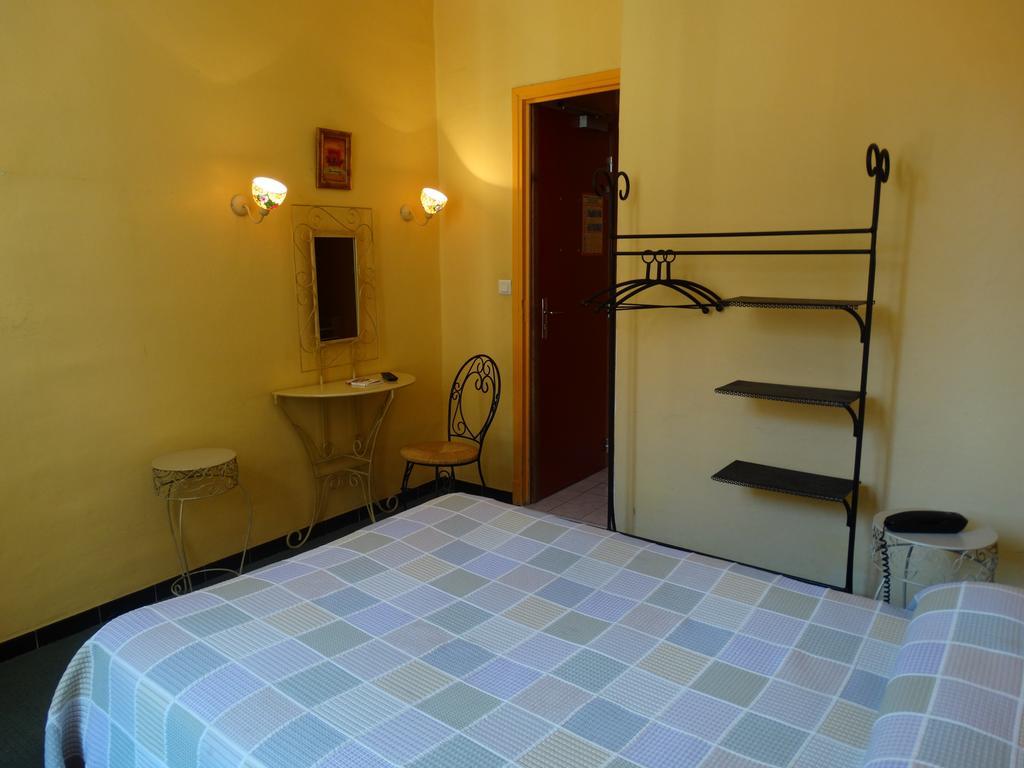 Hotel De France Béziers Oda fotoğraf