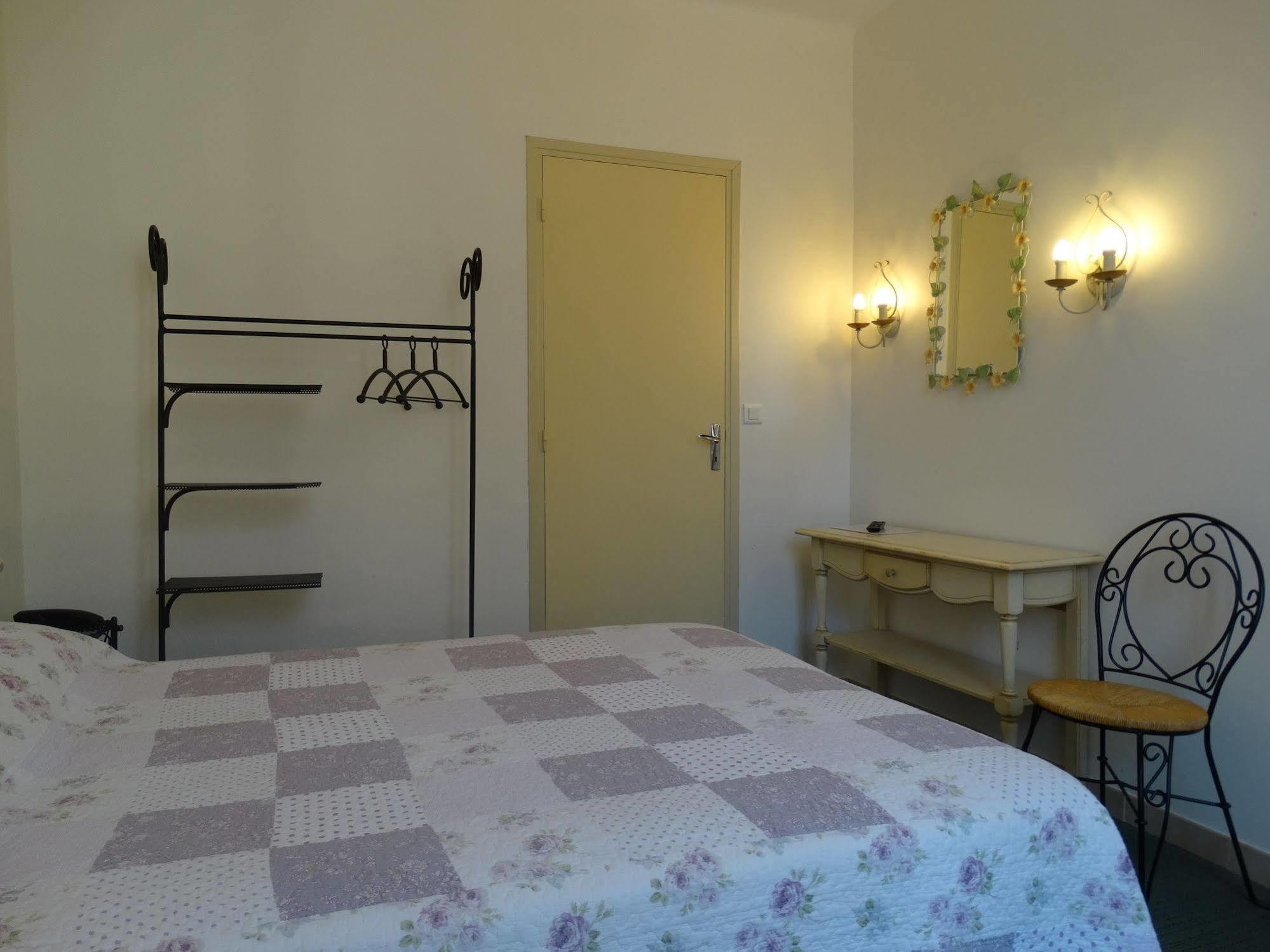 Hotel De France Béziers Oda fotoğraf